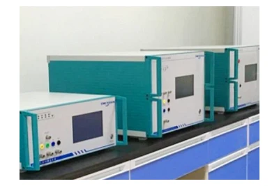 Меры предосторожности при использовании генератора импульсов IEC/EN 61000-4-5.